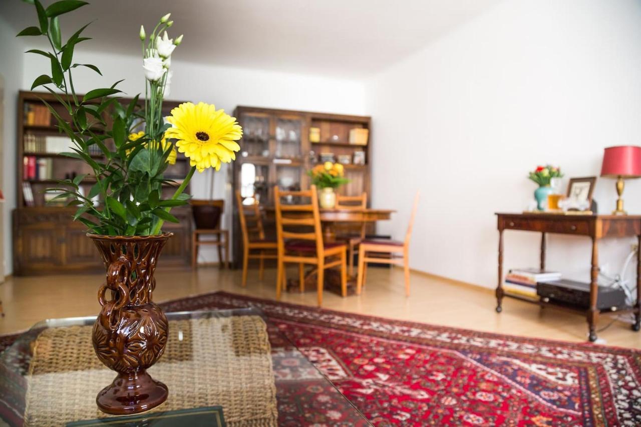 Big, Quiet, Central And Vintage Apartment Directly At The City Center, Close To Metro Wien Eksteriør billede